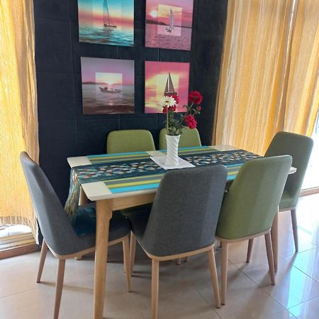 Krishangel Beach Apartment Flic en Flac Room photo