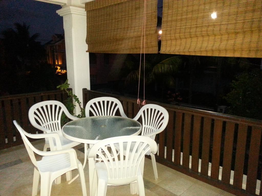 Krishangel Beach Apartment Flic en Flac Room photo