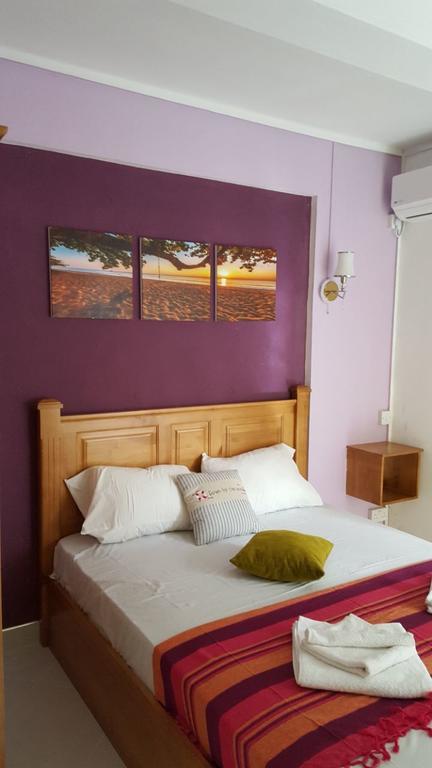 Krishangel Beach Apartment Flic en Flac Exterior photo