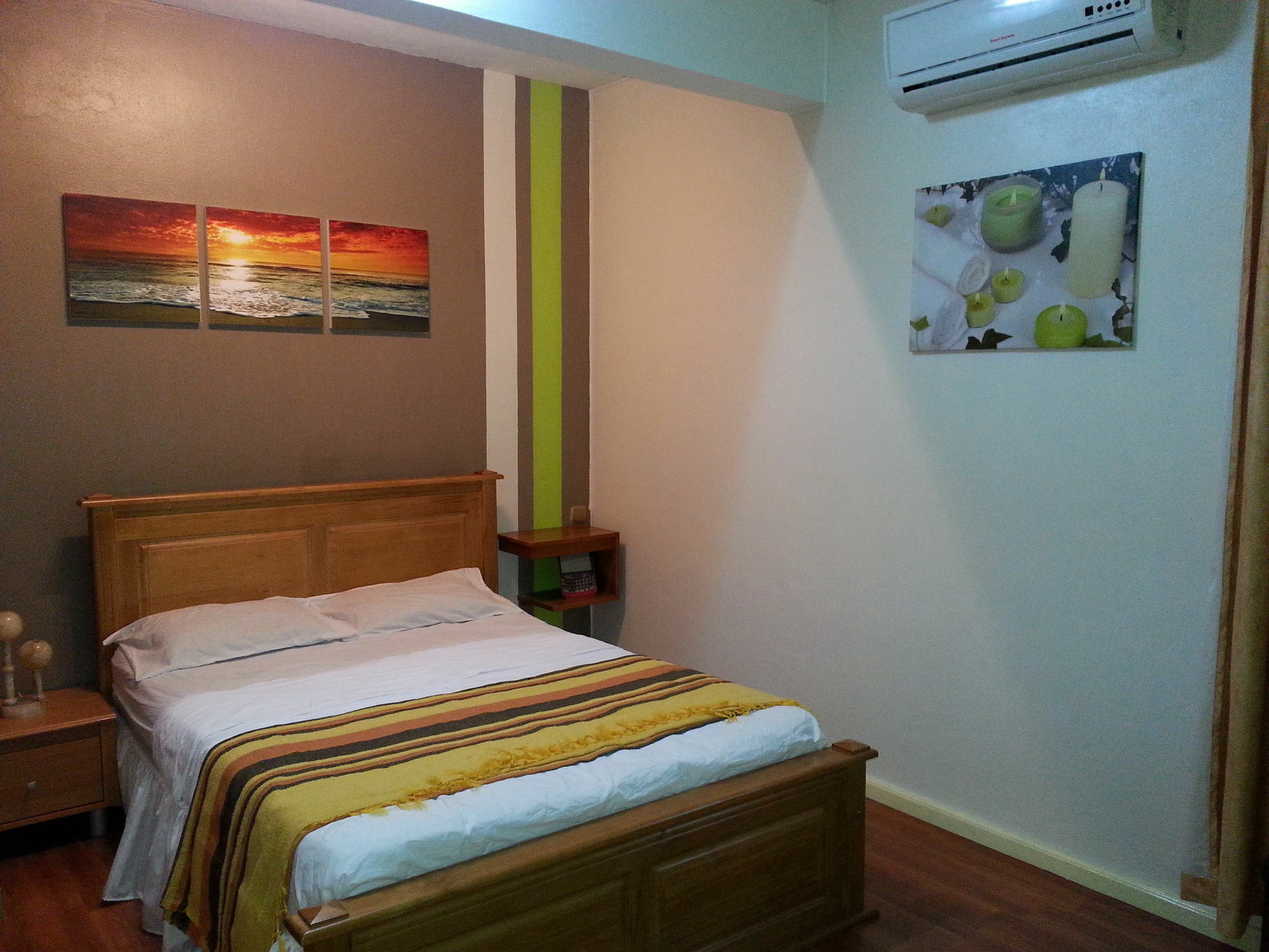 Krishangel Beach Apartment Flic en Flac Exterior photo