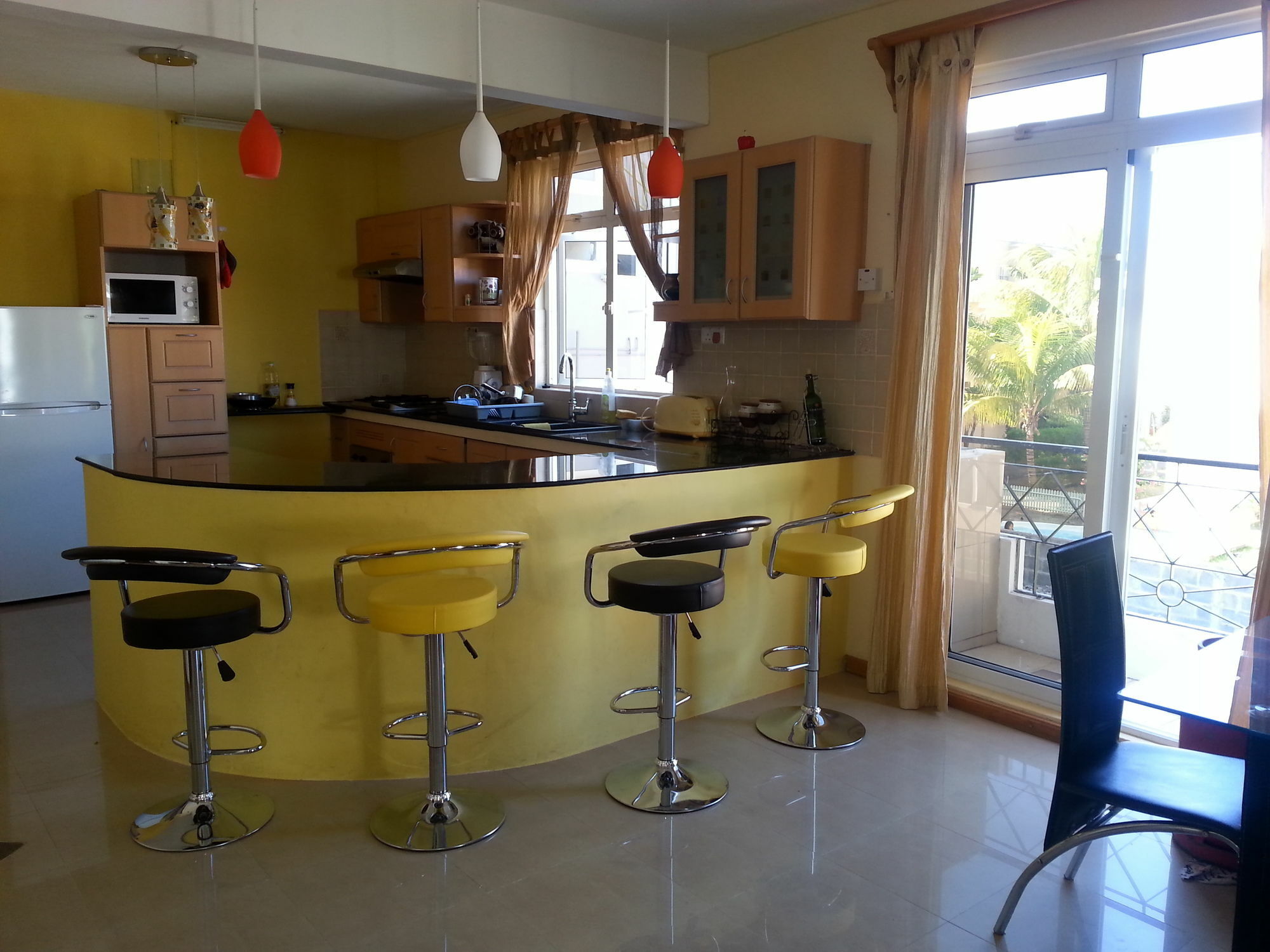 Krishangel Beach Apartment Flic en Flac Exterior photo